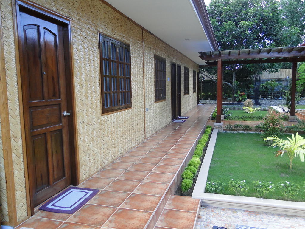 Susan'S Place Bed And Breakfast Puerto Princesa Exterior photo