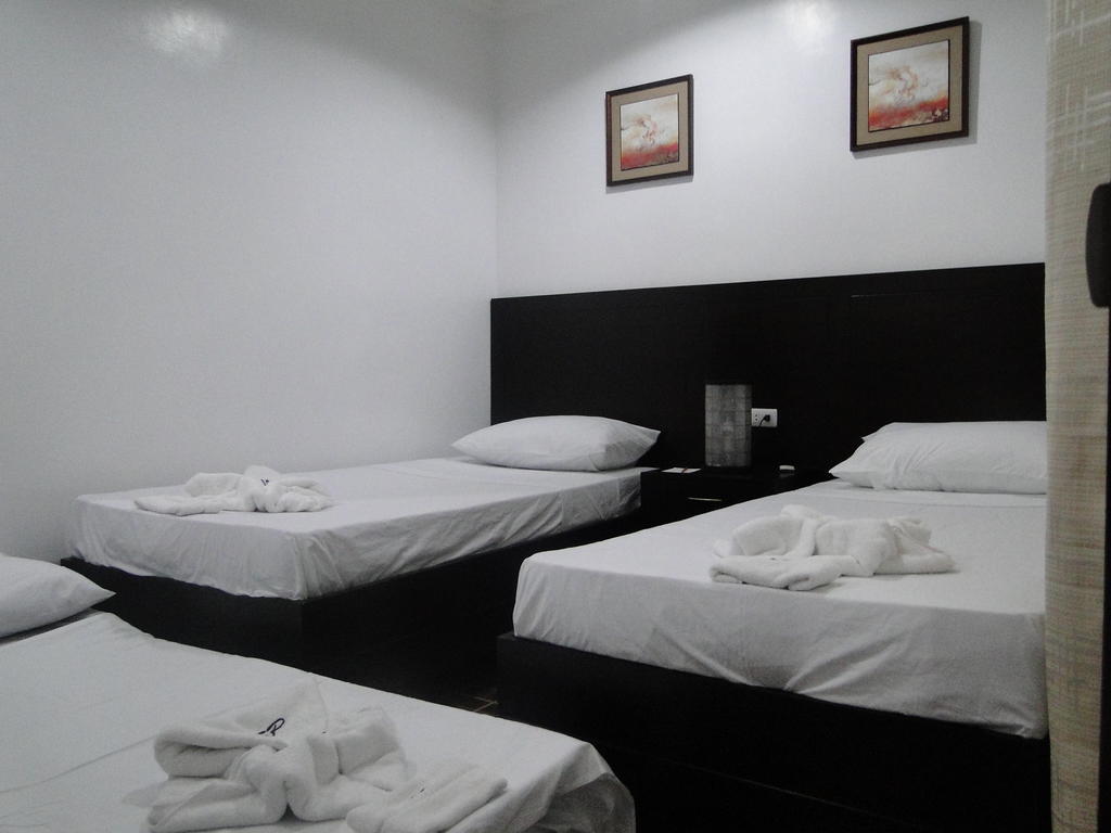 Susan'S Place Bed And Breakfast Puerto Princesa Exterior photo