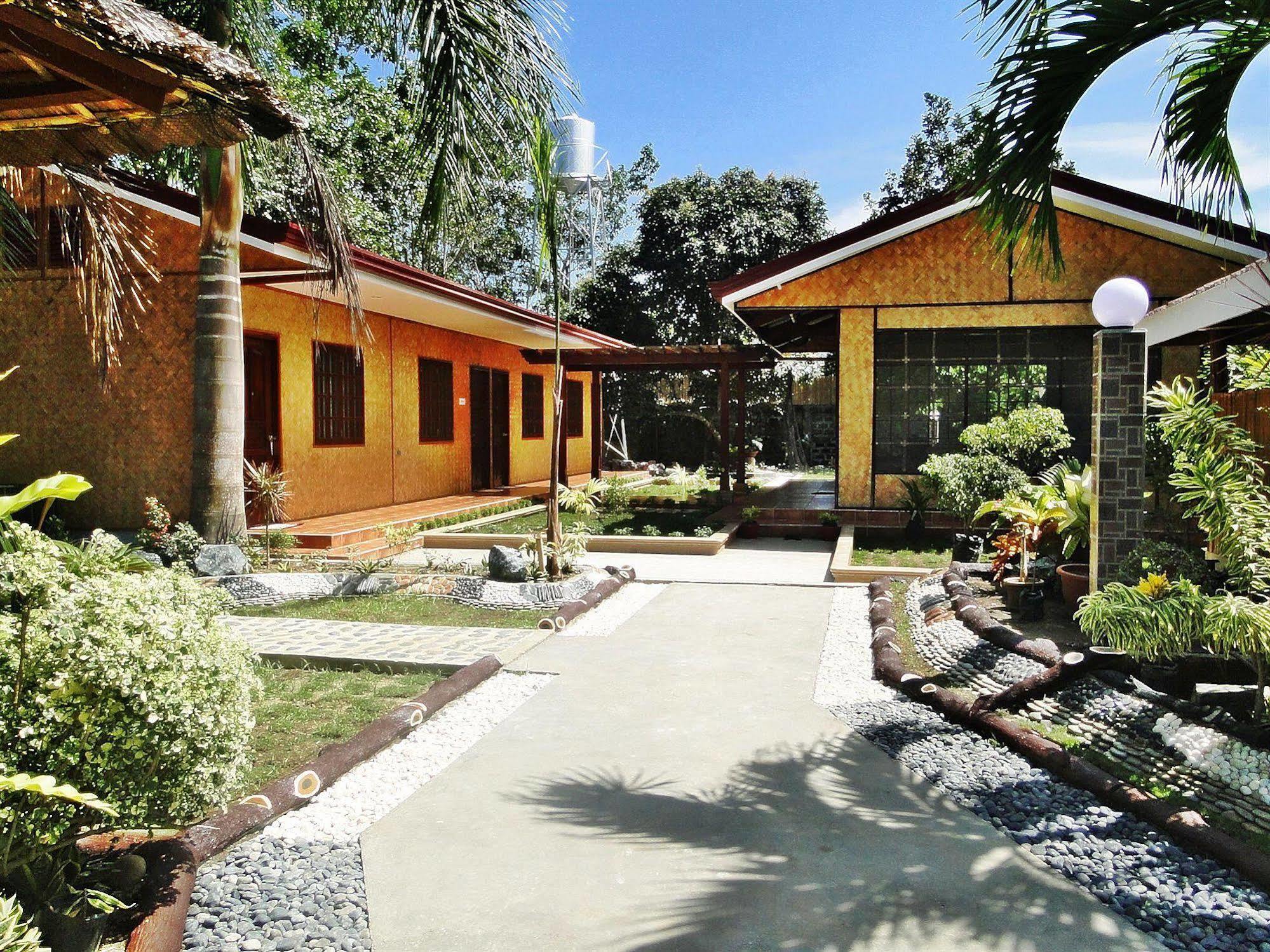 Susan'S Place Bed And Breakfast Puerto Princesa Exterior photo