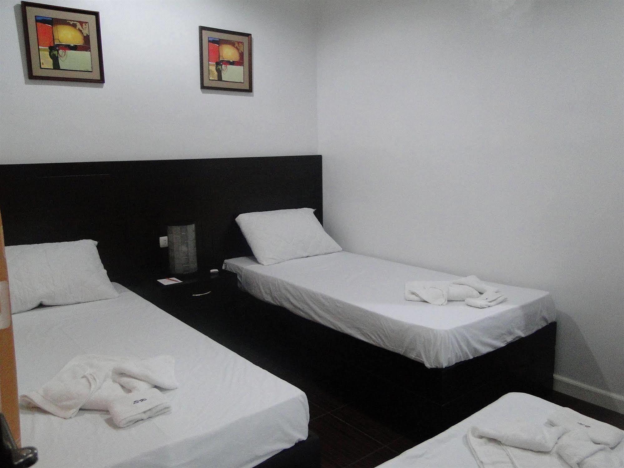 Susan'S Place Bed And Breakfast Puerto Princesa Exterior photo